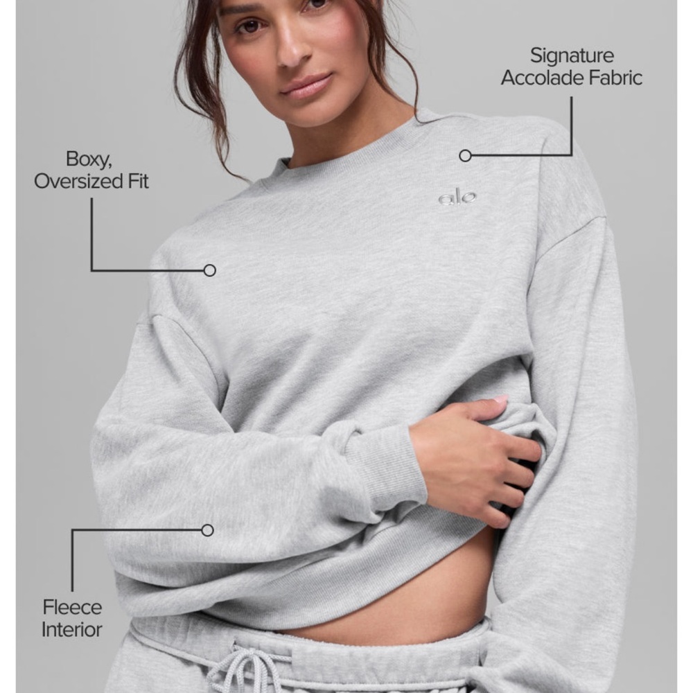 ALO Accolade Crew Neck Pullover